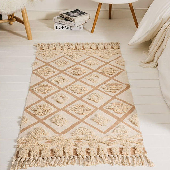 Pieni berberityylinen matto hapsuilla