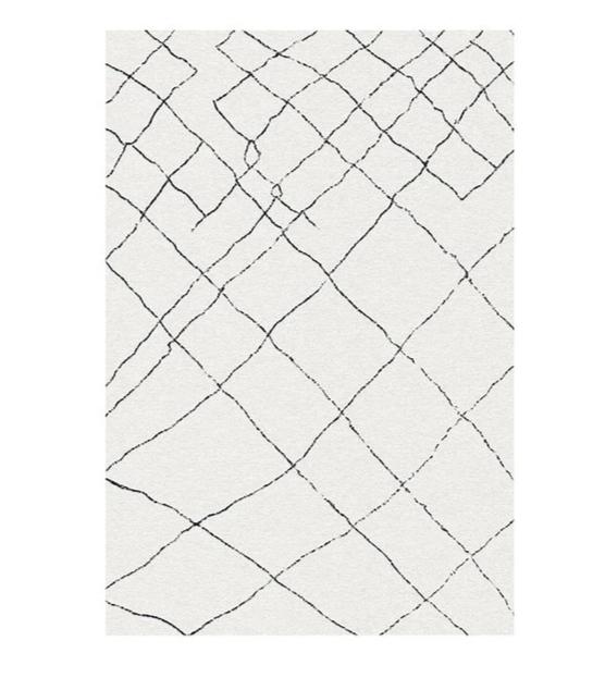 Valkoinen berber-matto mustilla raidoilla