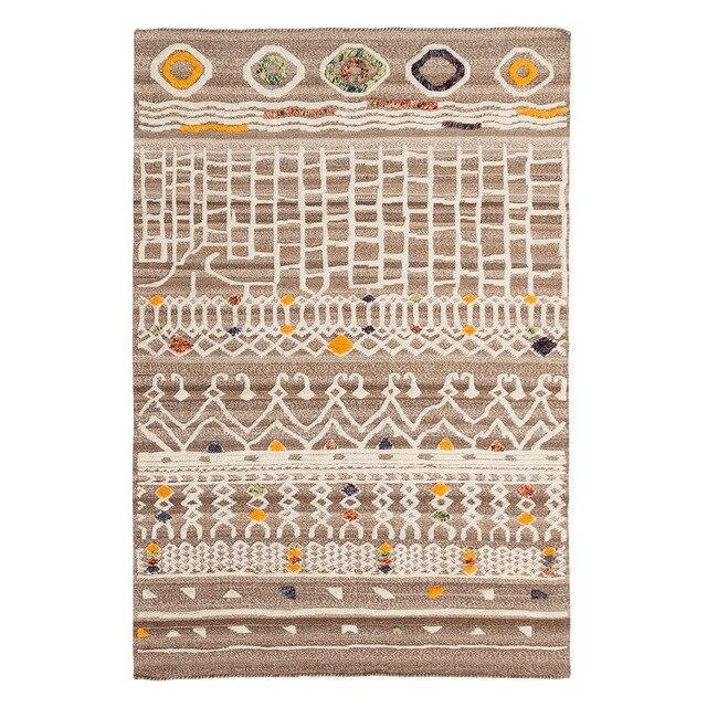 Suorakulmainen juuttimatto berberikuviolla