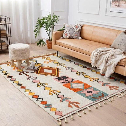 Perinteinen berberityylinen juuttimatto olohuoneeseen