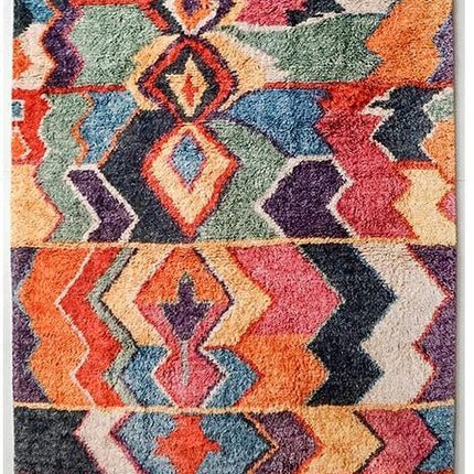 Värikäs pörröinen berberi-matto