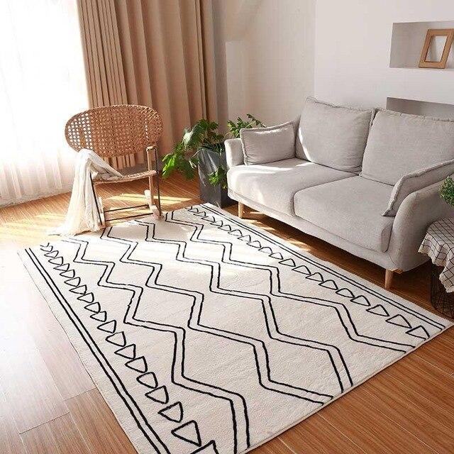 Luonnonvärinen berberimatto boheemiin sisustukseen