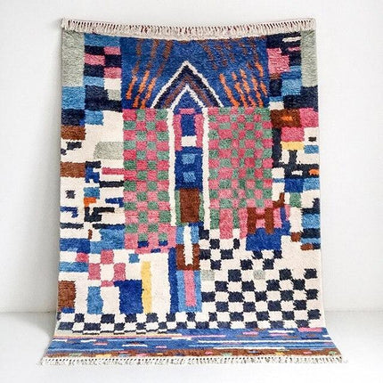 Uniikki värikäs berberityylinen matto