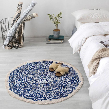 Pyöreä boho-chic matto sinivalkoisella kuviolla