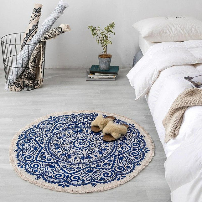Pyöreä boho-chic matto sinivalkoisella kuviolla
