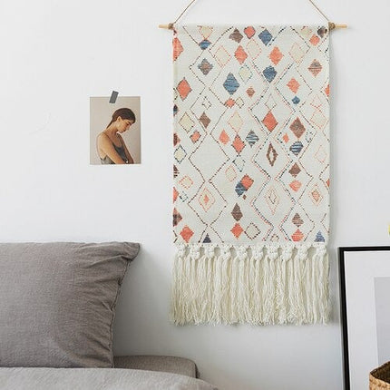 Marokkolainen kuviollinen seinävaate hapsuilla