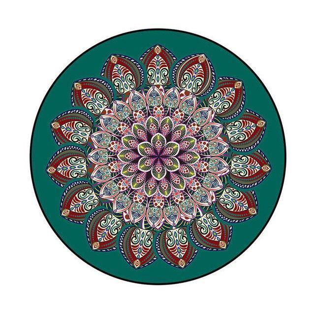 Pyöreä tummanvihreä mandala matto