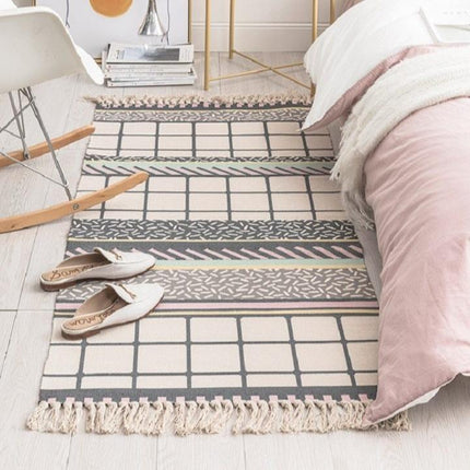 Puuterinroosa ja beige moderni matto