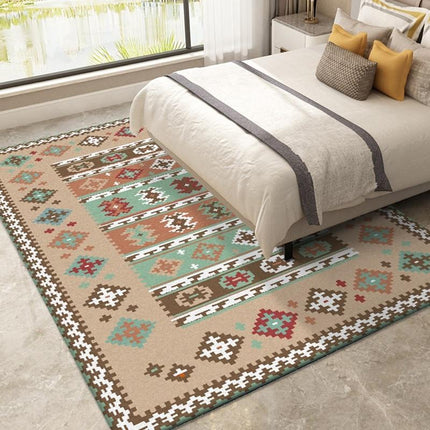 Etninen matto beigellä pohjalla