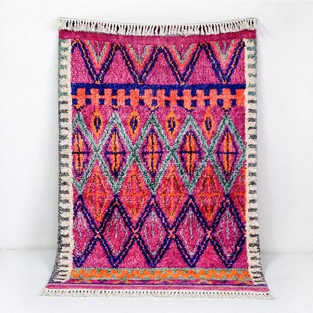 Aito perinteinen marokkolainen berberimatto